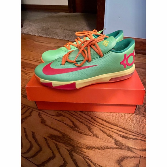Nike KD’s - Picture 2 of 2